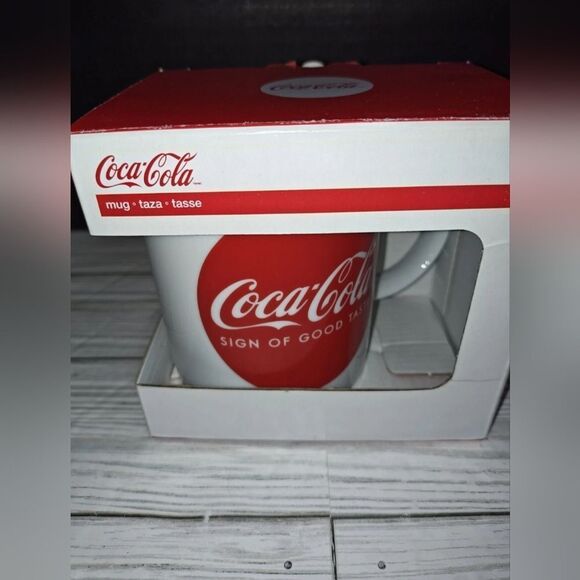 Coca Cola Coke SIGN OF GOOD TASTE Collectible Coffee Mug Cup Gibson 2011 - Picture 6 of 8